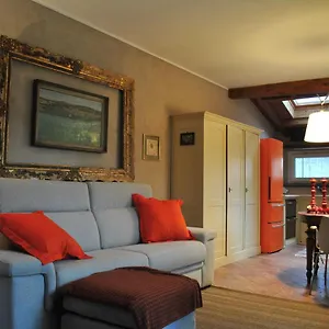 https://casetta-camilla.it-lombardy.com